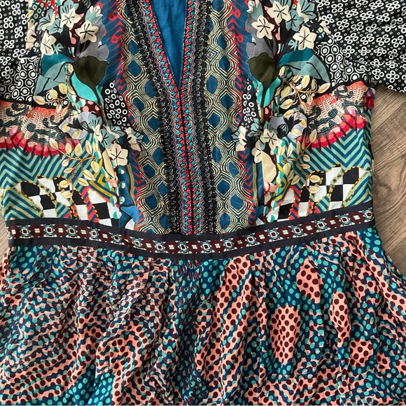 Colorful Geometric Women's Blouse - Picture 2 of 9